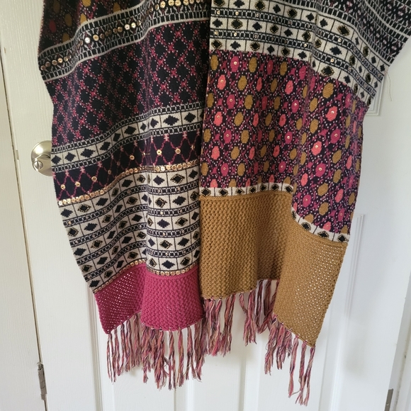 Angel Of The North Shawl - Picture 4 of 12